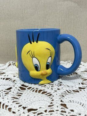 Tweety Warner Bros 1995 Blue Raised 3D Coffee Cup Mug Looney Tunes